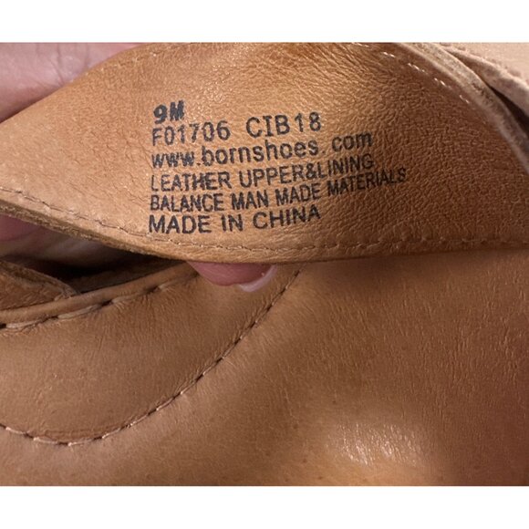 Born Leather Strappy Tan Sandals With Buckle Size 9M Closure & Cushioned Footbed - Picture 8 of 8